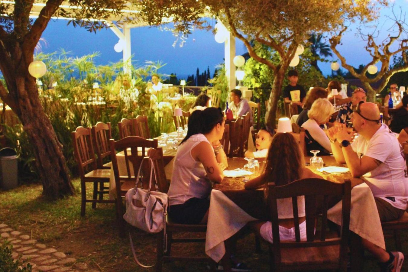 Residence Hotel La Taverna Capo Vaticano Extérieur photo