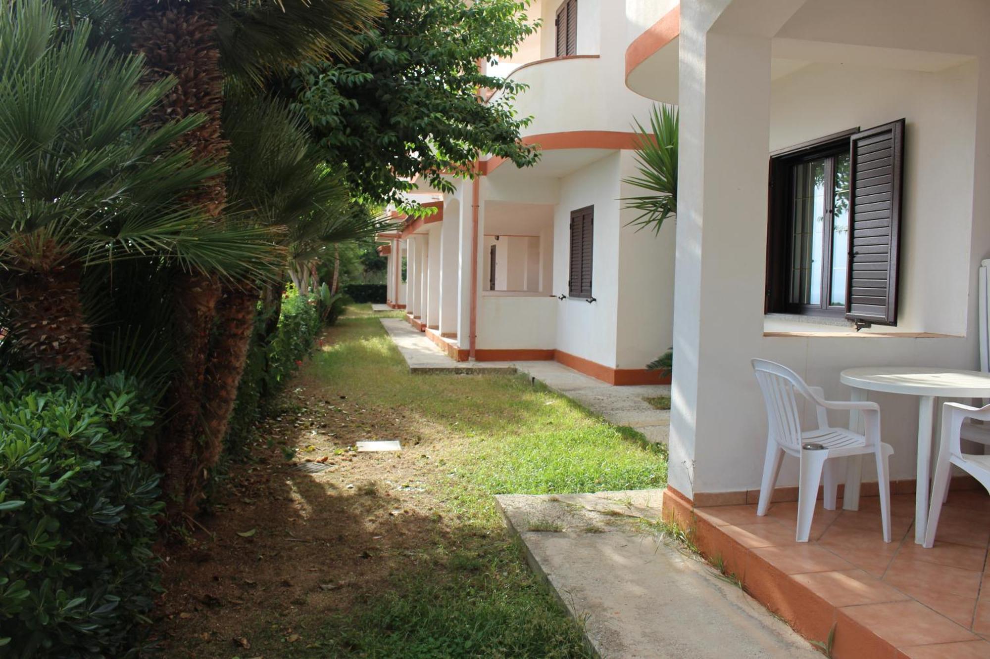 Residence Hotel La Taverna Capo Vaticano Extérieur photo