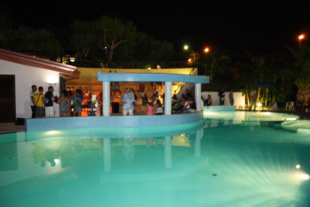 Residence Hotel La Taverna Capo Vaticano Extérieur photo