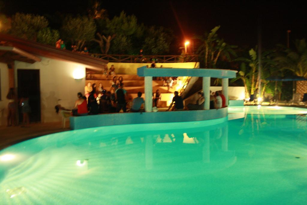 Residence Hotel La Taverna Capo Vaticano Extérieur photo