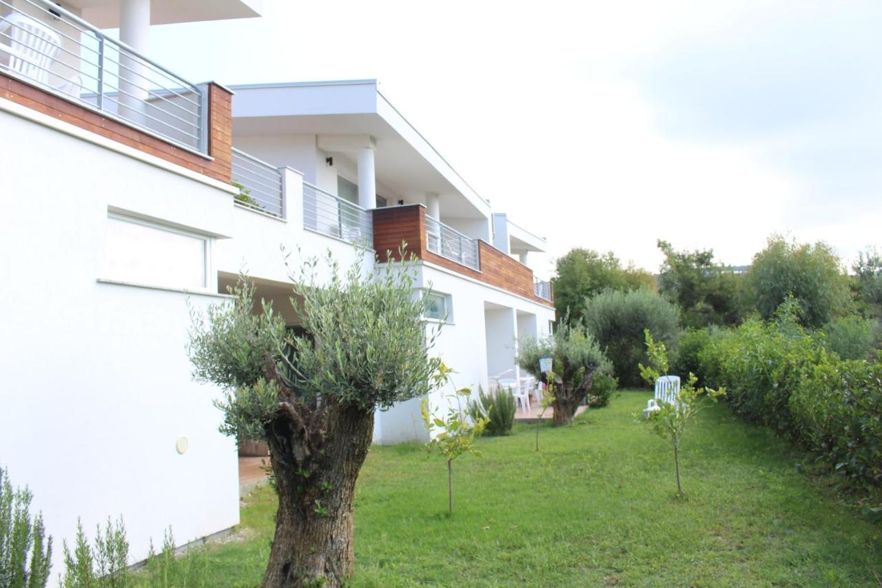 Residence Hotel La Taverna Capo Vaticano Extérieur photo