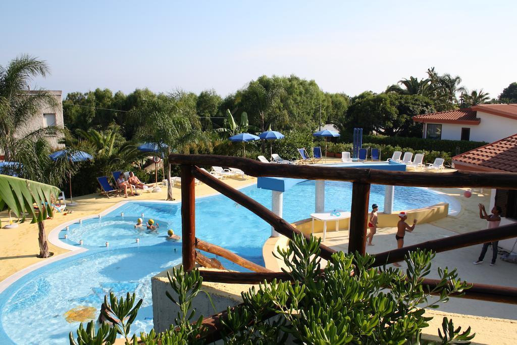 Residence Hotel La Taverna Capo Vaticano Extérieur photo